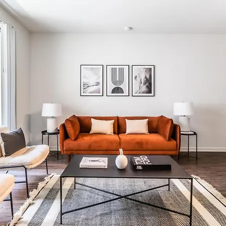 Spacious 2Br Near Santa Monica Beach, Walk Everywhere!